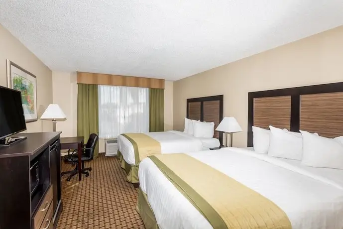 Baymont by Wyndham Fort Myers Airport 