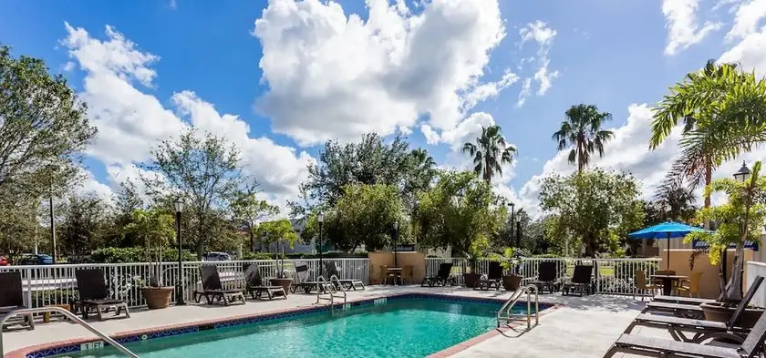 Baymont by Wyndham Fort Myers Airport 