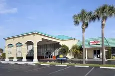 Days Inn by Wyndham Fort Pierce Midtown 