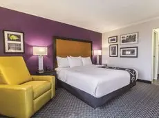 La Quinta Inn & Suites Miami Airport East 