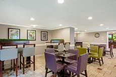 La Quinta Inn & Suites Miami Airport East 