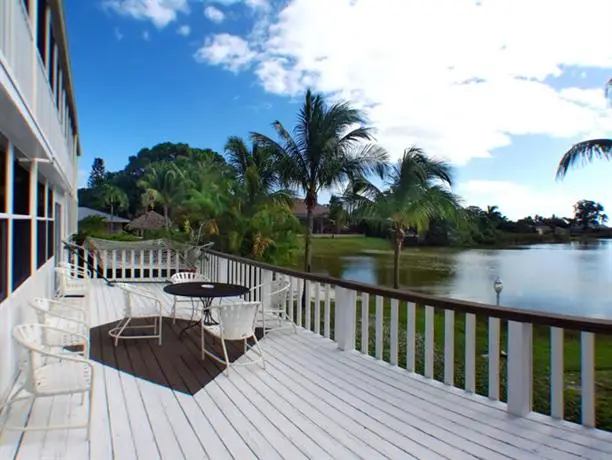 Marco Island Lakeside Inn 