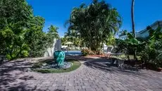 Olde Marco Island Inn and Suites 