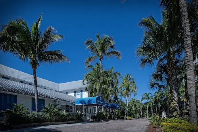 Olde Marco Island Inn and Suites 