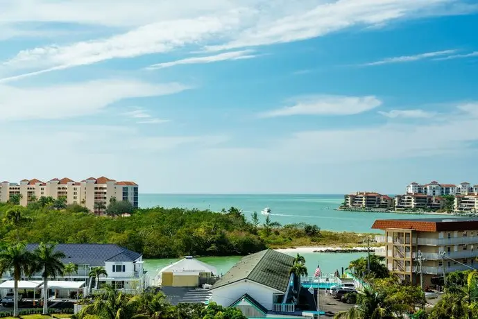 Olde Marco Island Inn and Suites 