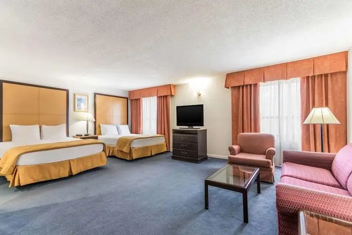 Rodeway Inn & Suites Miami 