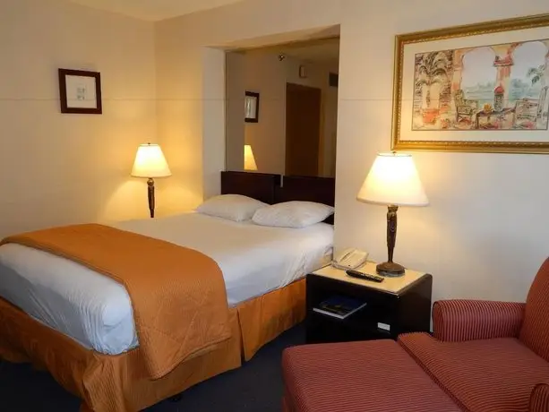 Rodeway Inn & Suites Miami 