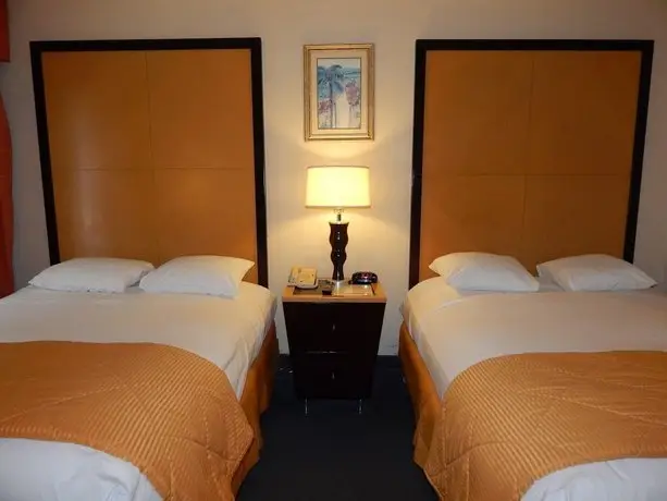 Rodeway Inn & Suites Miami 