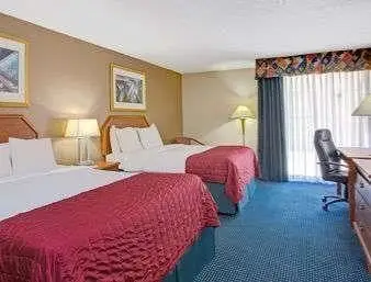 Baymont by Wyndham Florida Mall Hotel 