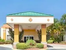 Baymont by Wyndham Florida Mall Hotel 