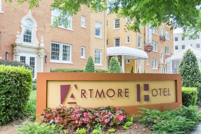 Artmore Hotel 