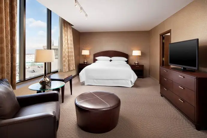 Sheraton Cleveland Airport Hotel