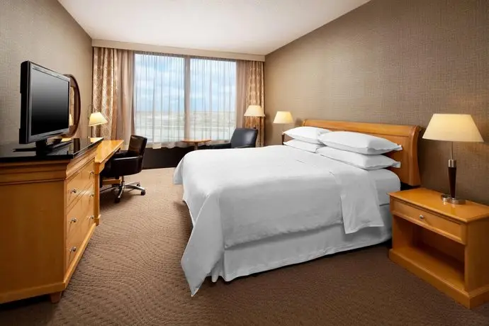 Sheraton Cleveland Airport Hotel 