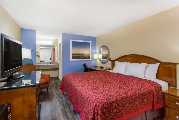 Days Inn by Wyndham College Park Atlanta Airport South 