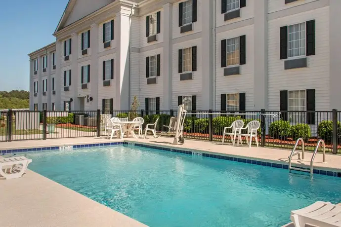 Quality Inn Pooler - Savannah I-95 