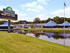 Days Inn by Wyndham Savannah Airport 