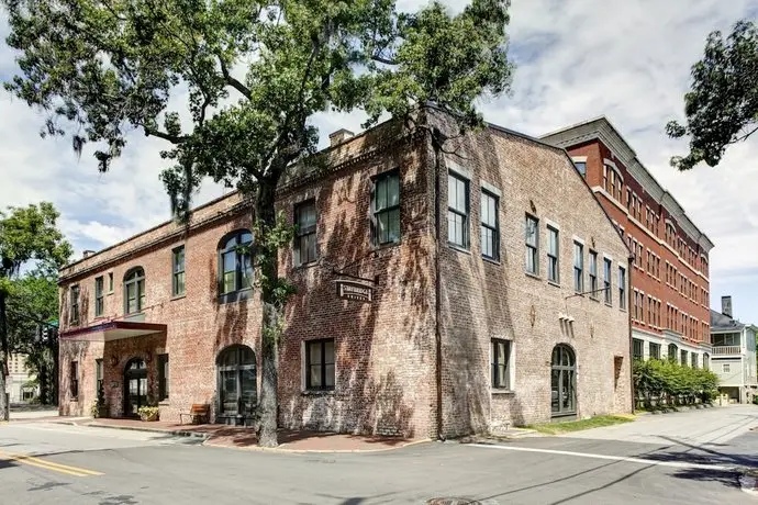 Staybridge Suites Savannah Historic District 