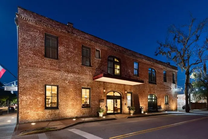 Staybridge Suites Savannah Historic District 