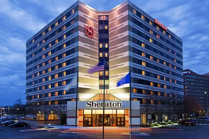 Sheraton Suites Chicago O'Hare 