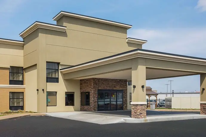 Clarion Inn & Suites Evansville