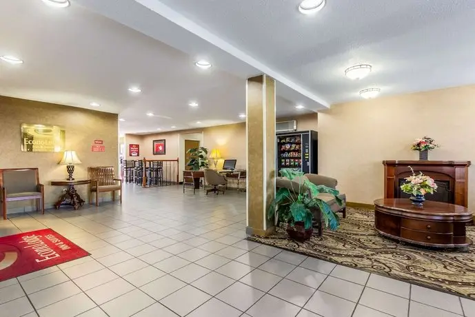 Econo Lodge Inn & Suites Evansville 