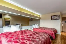 Econo Lodge Inn & Suites Evansville 