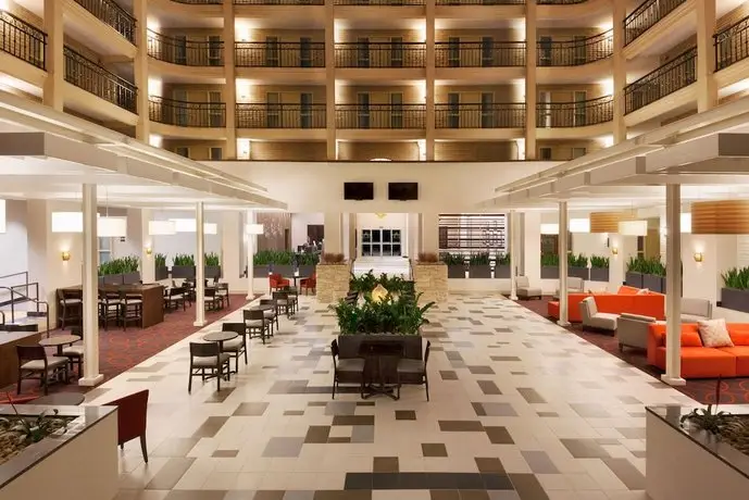 Embassy Suites Baton Rouge