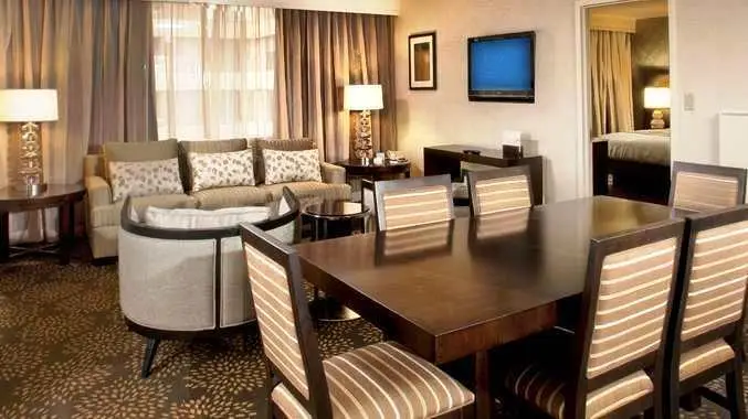 DoubleTree by Hilton Washington DC - Crystal City 