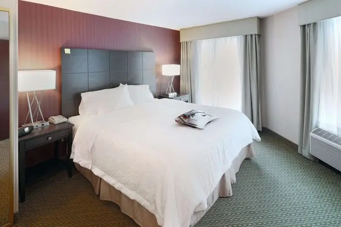 Hampton Inn & Suites Reagan National Airport - Crystal City