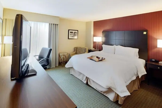 Hampton Inn & Suites Reagan National Airport - Crystal City 