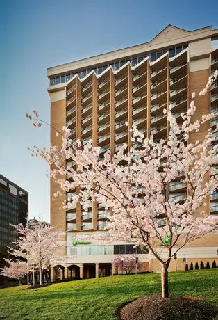 Holiday Inn Rosslyn at Key Bridge 