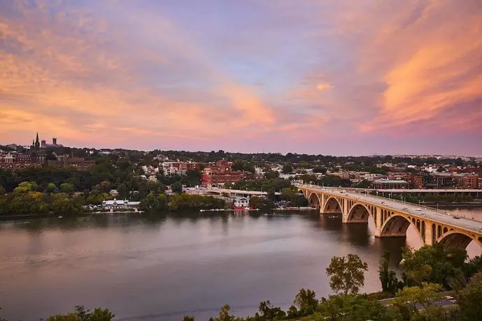 Key Bridge Marriott 