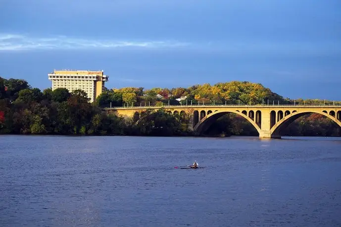 Key Bridge Marriott 