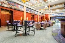 Pier 5 Hotel Baltimore Curio Collection by Hilton 