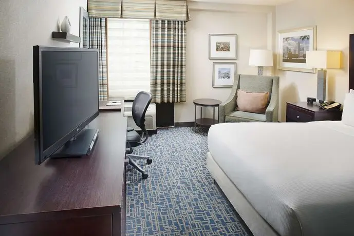 DoubleTree by Hilton Baltimore - BWI Airport 