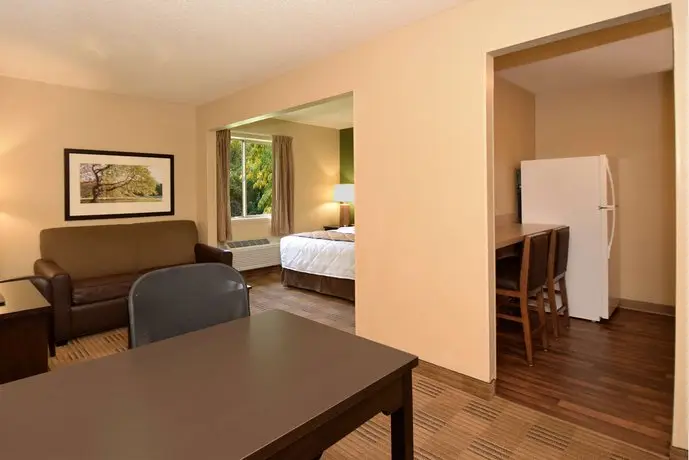 Extended Stay America - St Louis - Earth City 