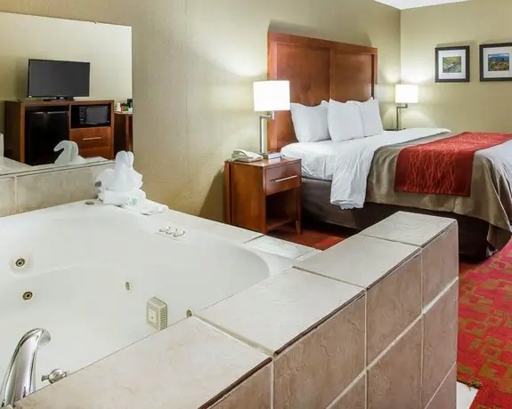 Comfort Inn Matthews / Charlotte 