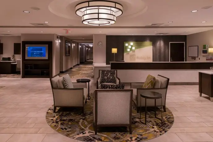 DoubleTree by Hilton Raleigh Crabtree Valley 