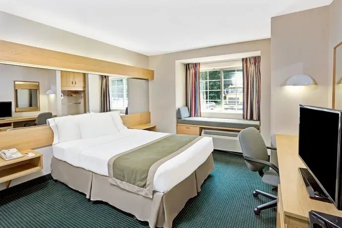 Microtel Inn by Wyndham Raleigh-Durham Airport 