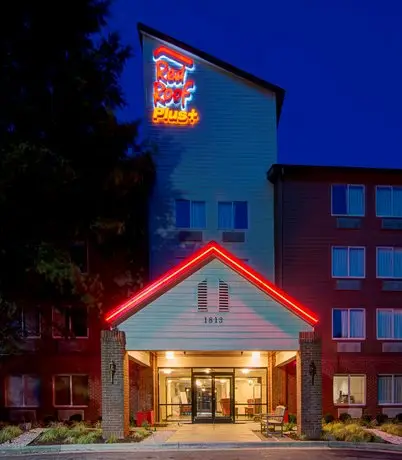 Red Roof Inn PLUS+ Raleigh NCSU Convention Center