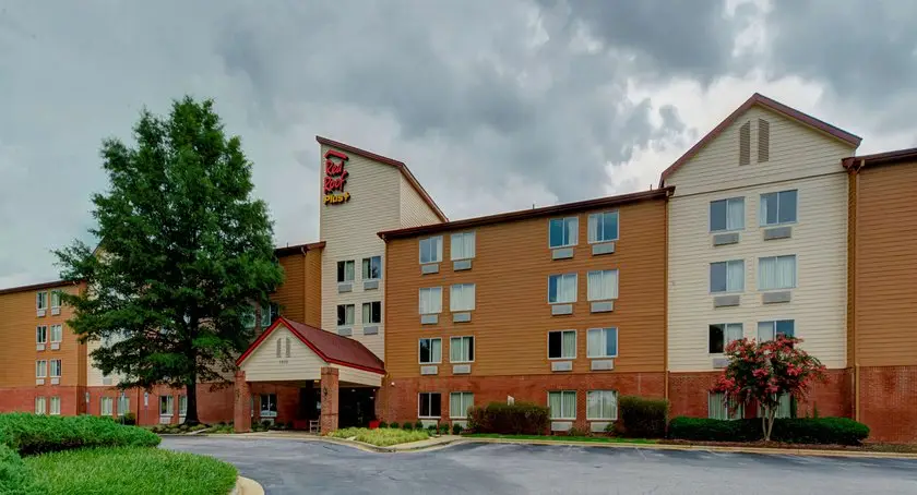 Red Roof Inn PLUS+ Raleigh NCSU Convention Center 