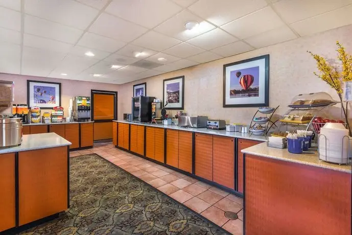 Days Inn & Suites by Wyndham Albuquerque North 