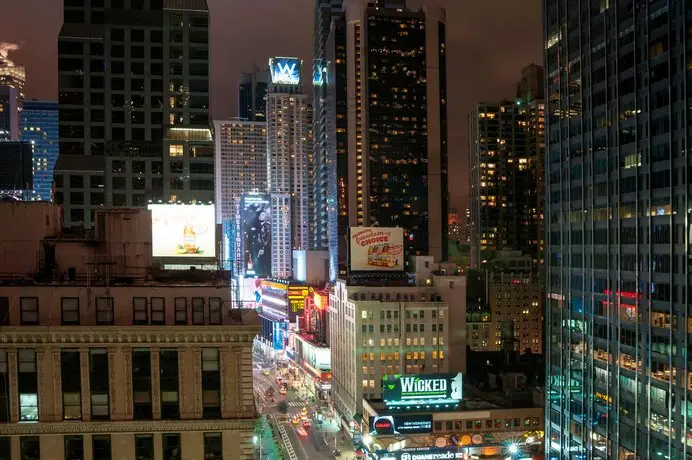 The Manhattan at Times Square Hotel 