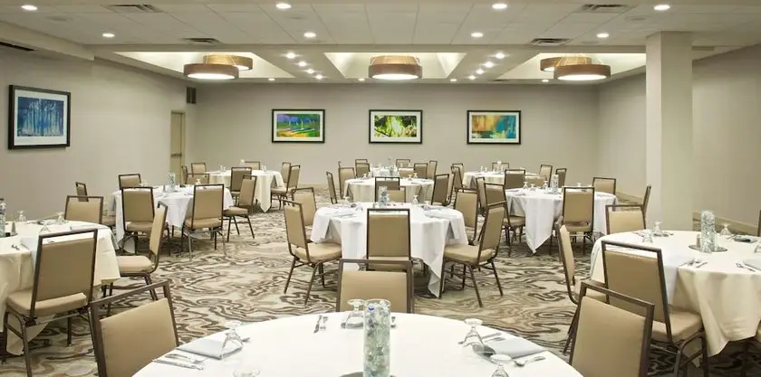 Embassy Suites by Hilton Cincinnati Northeast Blue Ash 