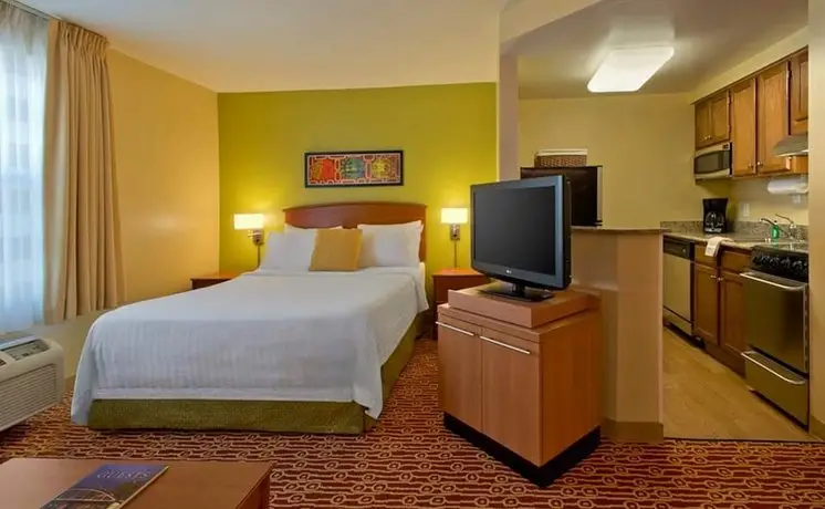 MainStay Suites Cincinnati 