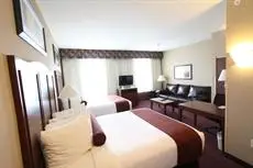 Best Western PLUS Hannaford Inn & Suites 