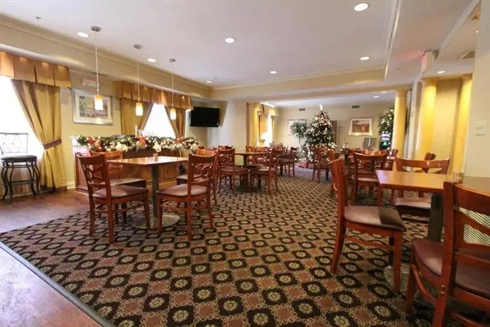 Best Western PLUS Hannaford Inn & Suites 