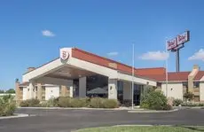 Red Roof Inn & Suites Cincinnati North-Mason 