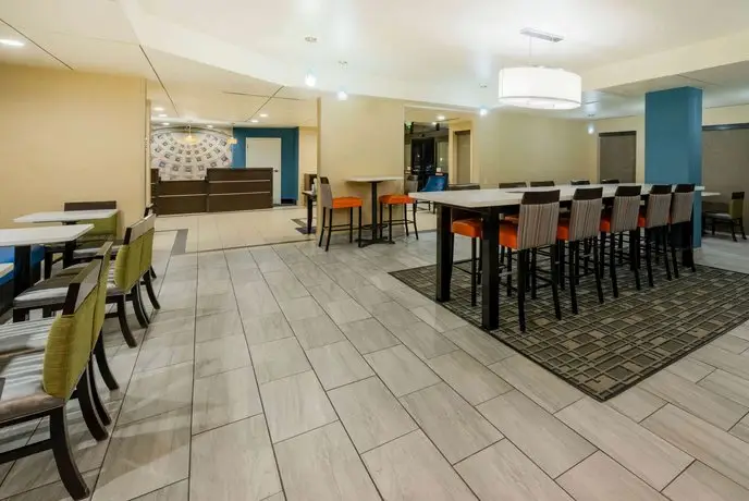 La Quinta Inn & Suites Columbus - Grove City 