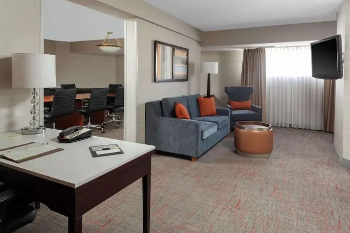 DoubleTree Suites by Hilton Dayton/Miamisburg 